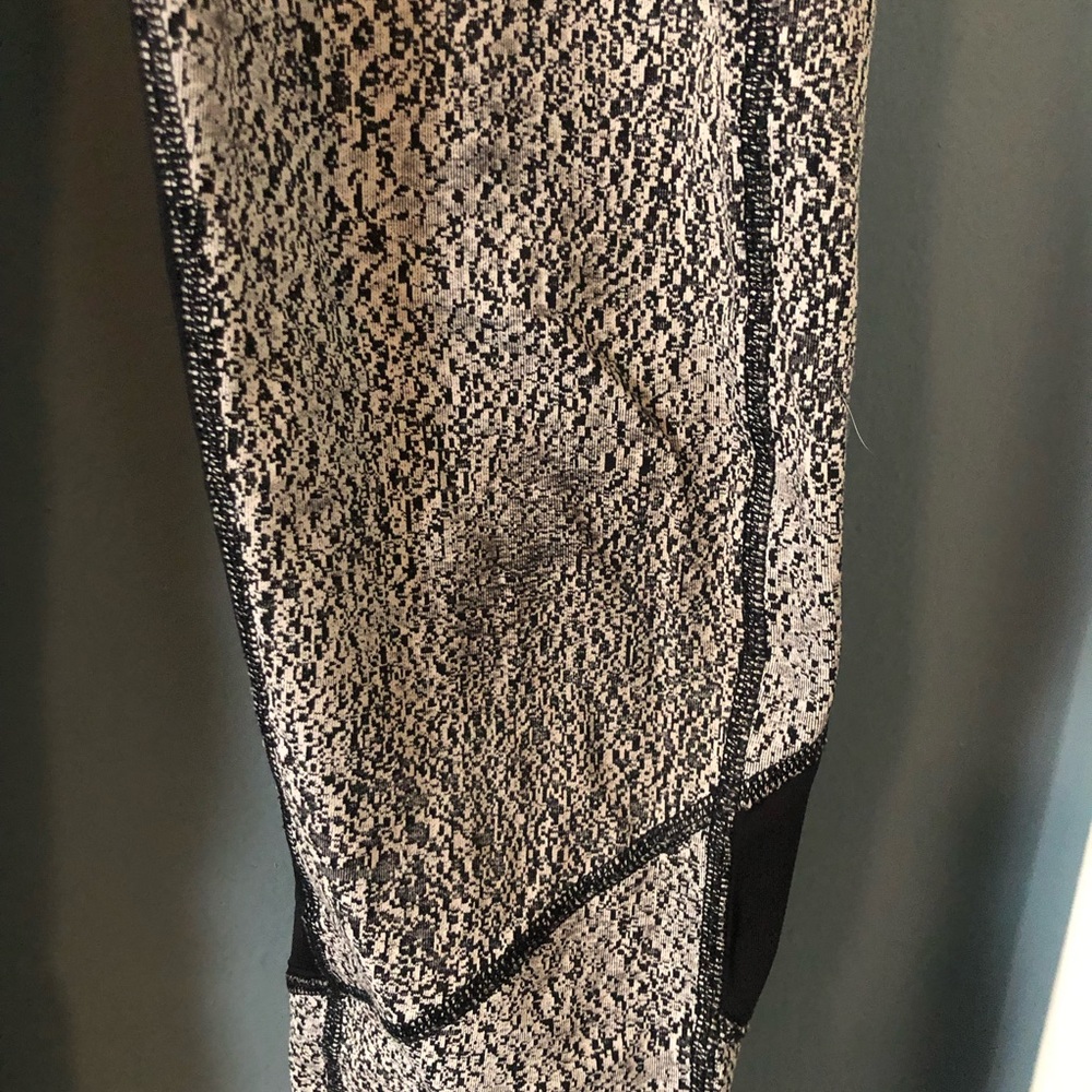 Lululemon Pace Rival Crops - Picture 8 of 8